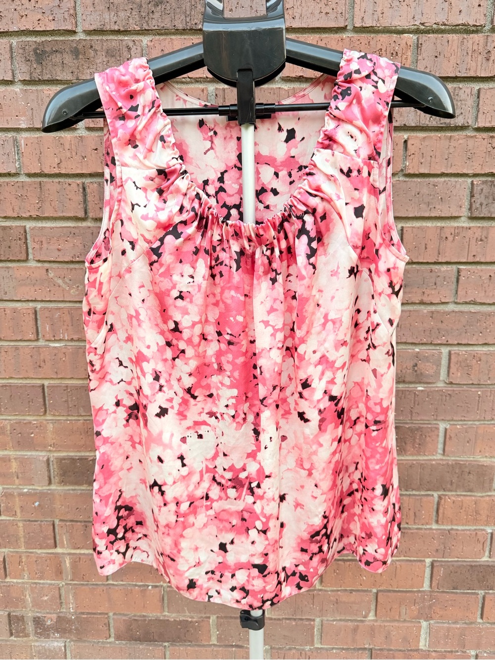 AK Anne Klein Pink Watercolor Floral Sleeveless Blouse Shell Tank Top Medium GUC